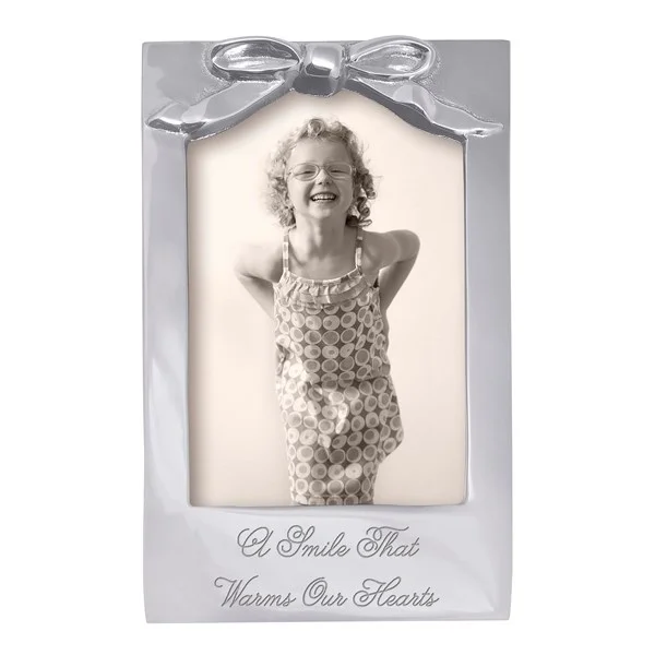 Engraved Mariposa 4x6 Bow Frame